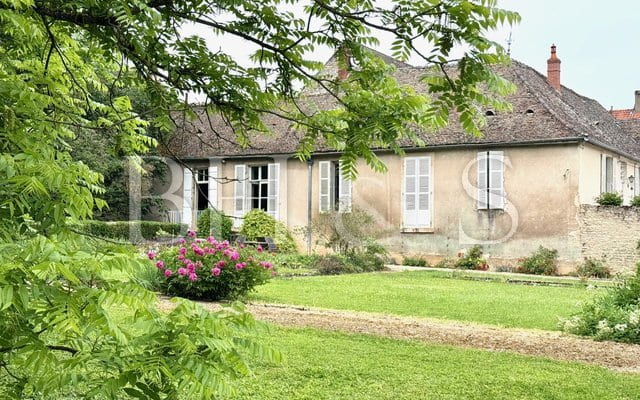 Propriété ancienne - Village viticole