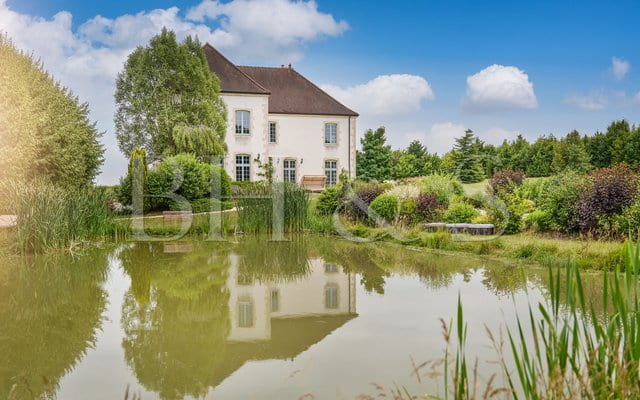 Propriété familiale, grands espaces, proche Beaune