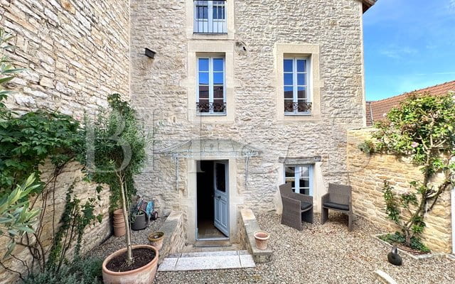 Maison de village rénovée - Meursault